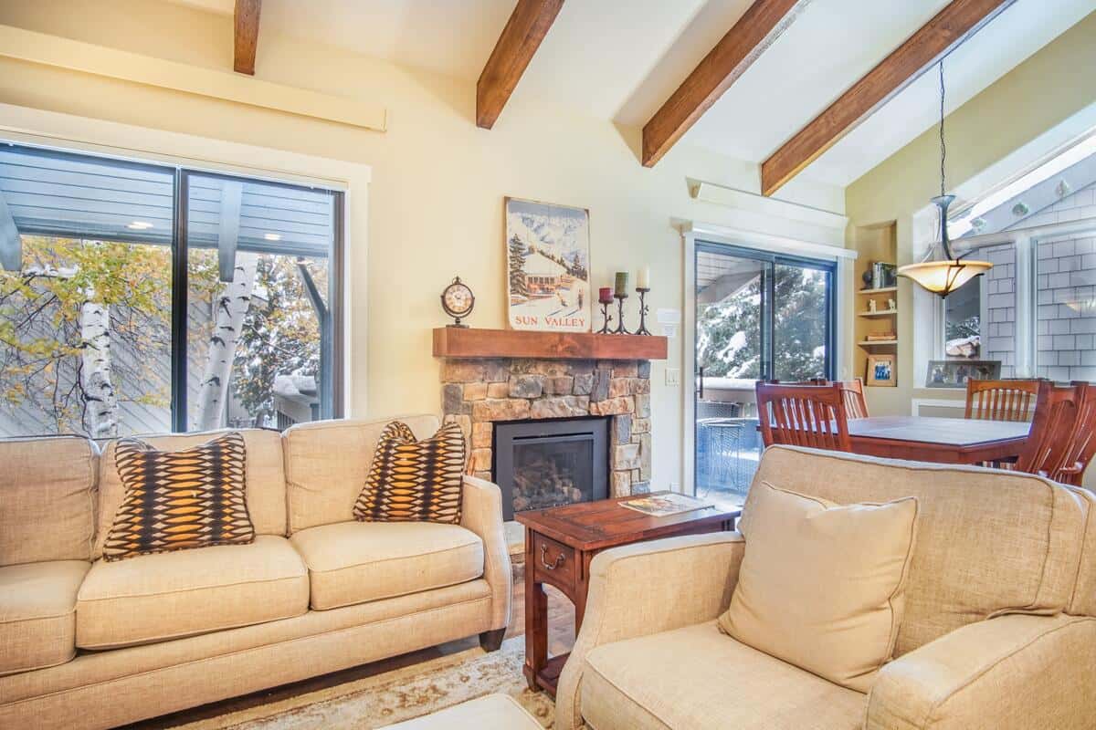 340 W River St 140 — photo 1