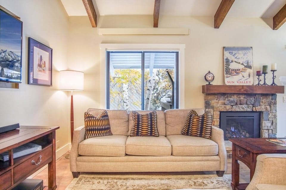 340 W River St 140 — overview photo
