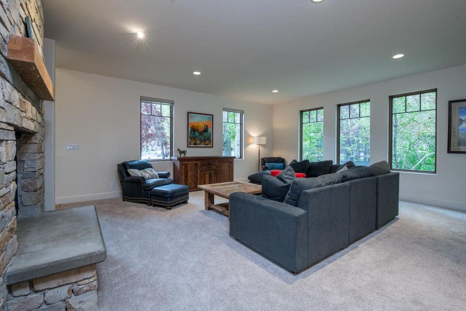 1051 Triumph Dr — Living Room