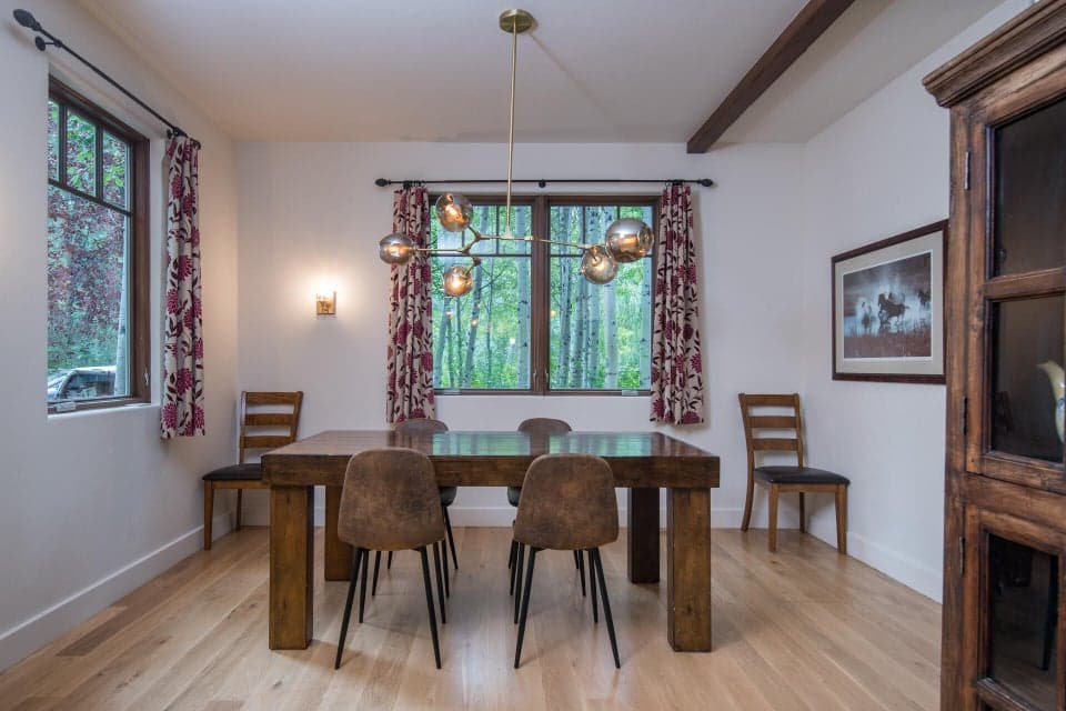 1051 Triumph Dr — Dining