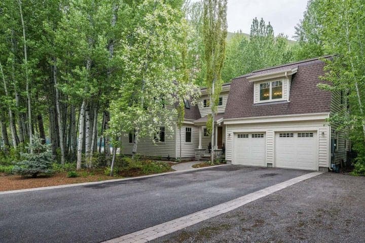 1051 Triumph Dr